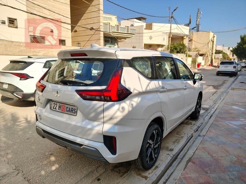 ميتسوبيشي اكسباندر